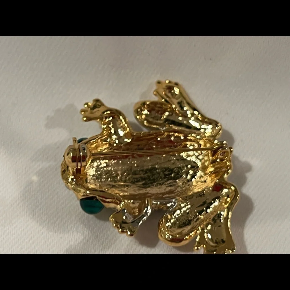 BROOCH / fashion vintage jewelry